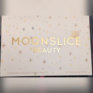 Moonslice Beauty Eyeshadow Palette 15 Colors !!